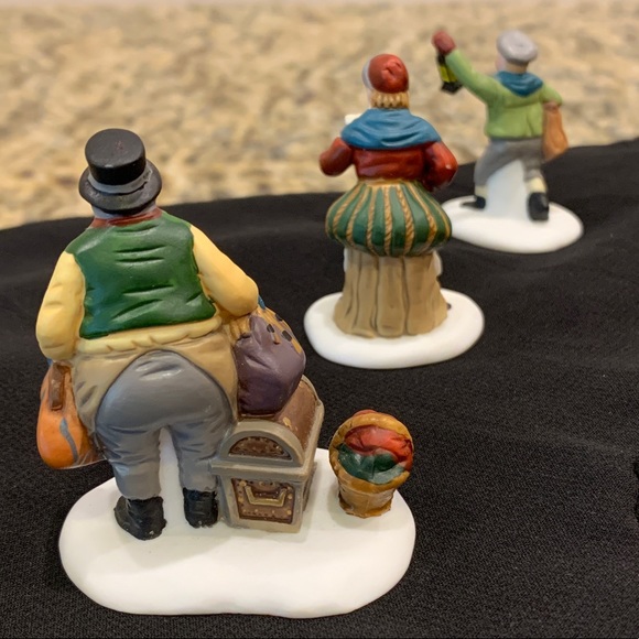 Dept 56, Come into the Inn Figurines , EUC - Picture 2 of 9